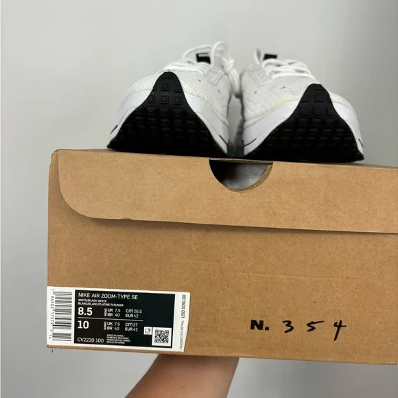 Nike Air Zoom Tyse SE White and black Size 8.5 - Picture 4 of 4